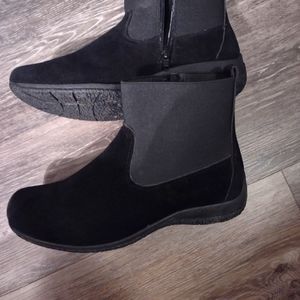 Women's booties sz 10